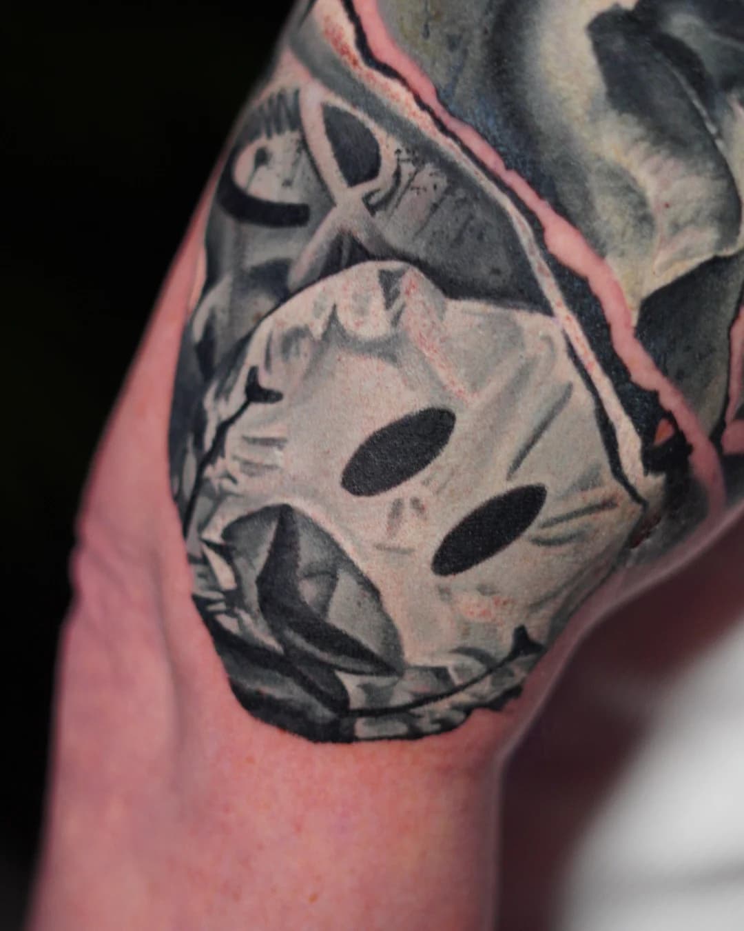 Großflächiges Biomechanik-Tattoo in Black & Grey — Villingen-Schwenningen